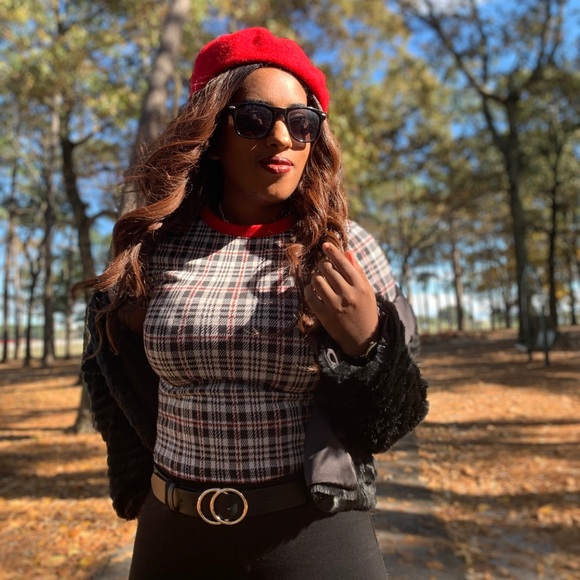 Meet Your Posher, Rebecca - Picture 4 of 4